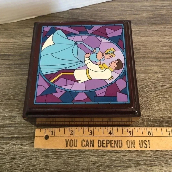 Disney Cinderella Jewelry  Box - Picture 8 of 9
